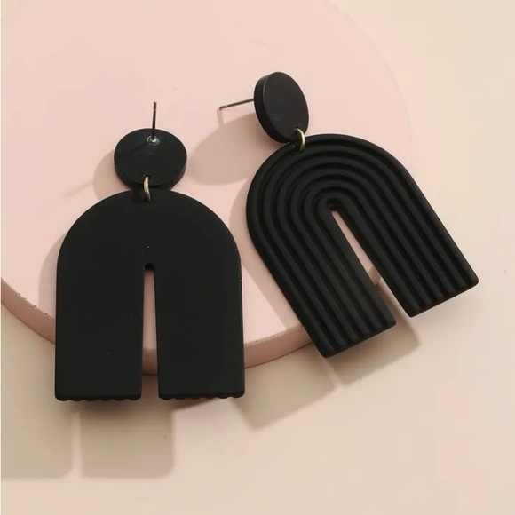 Acrylic Black Texture Rainbow Dangle Earrings - Picture 2 of 2